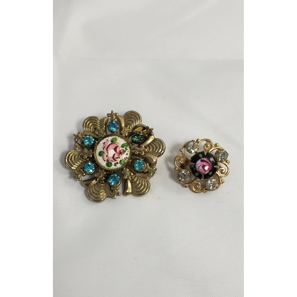 2 Beautiful Gold Tone Brooches Pins Flower